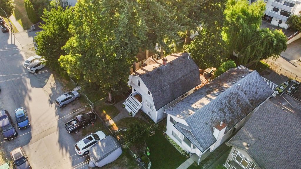 listing image 1106665954442580101