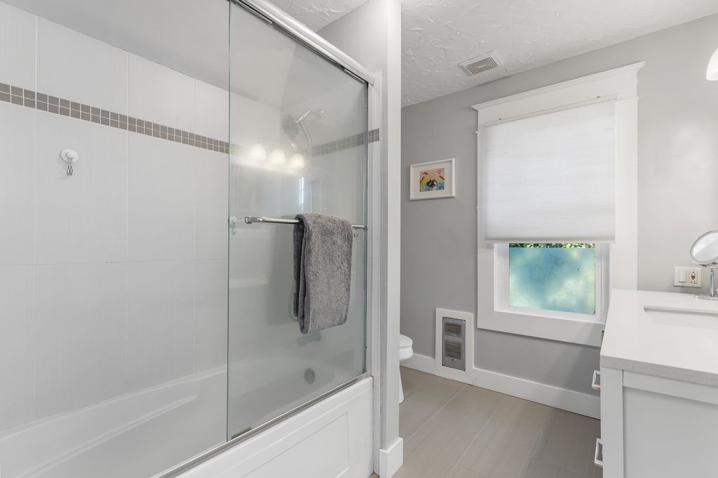 listing image 1109974568142451846