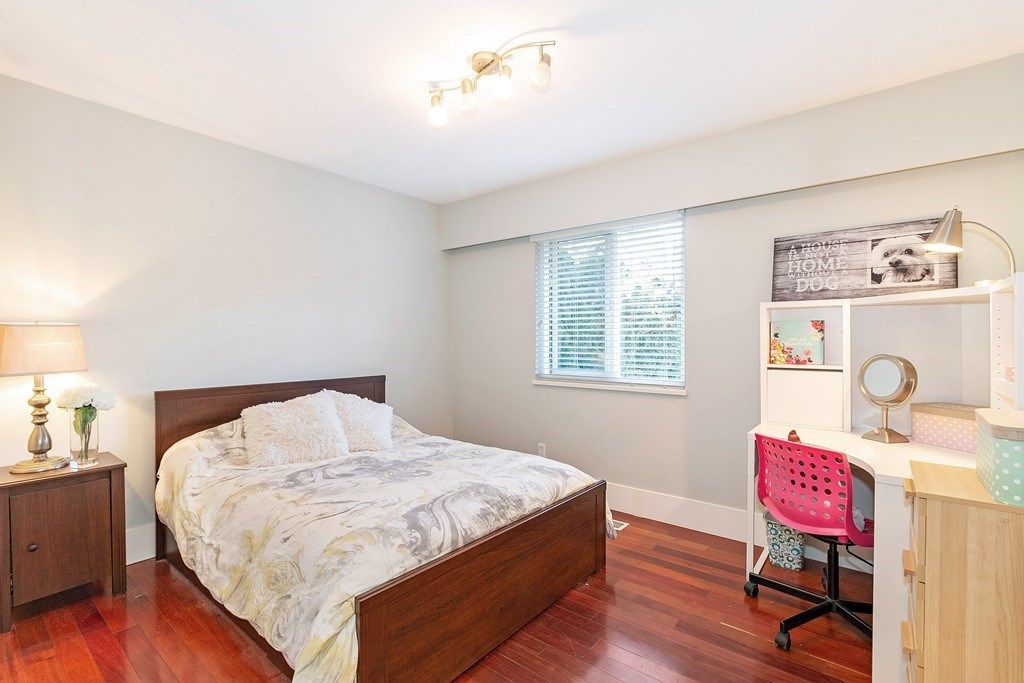 listing image 1101378360489923988