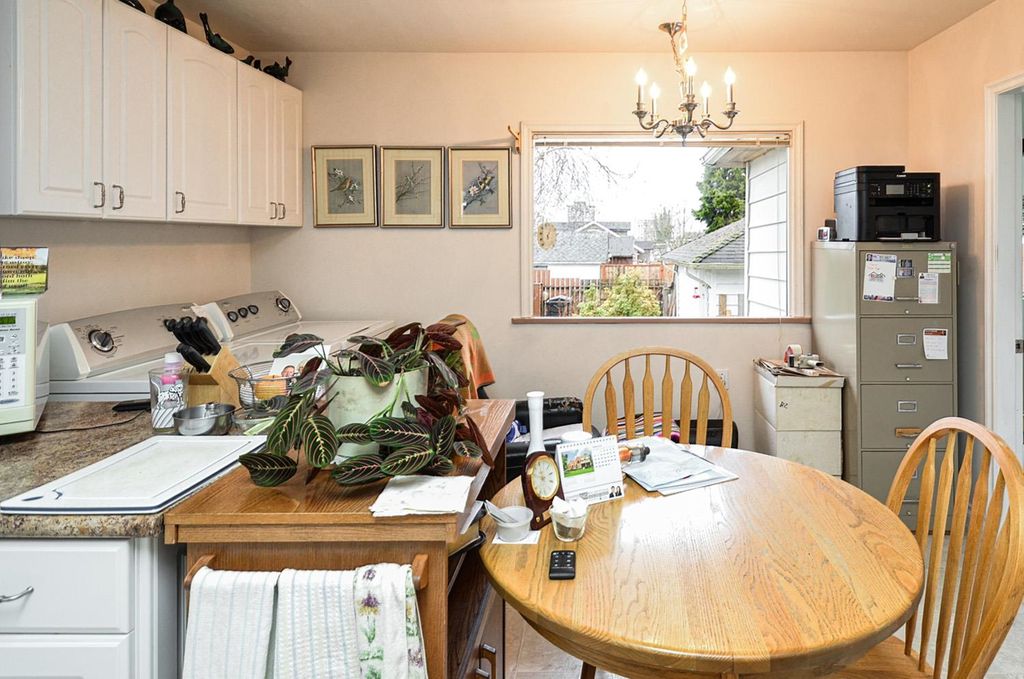 listing image 1105194213780614653