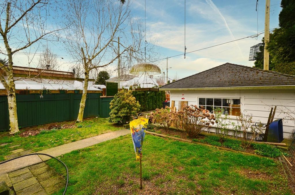 listing image 1101739035420681090