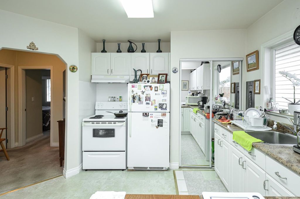 listing image 1105200877202563756