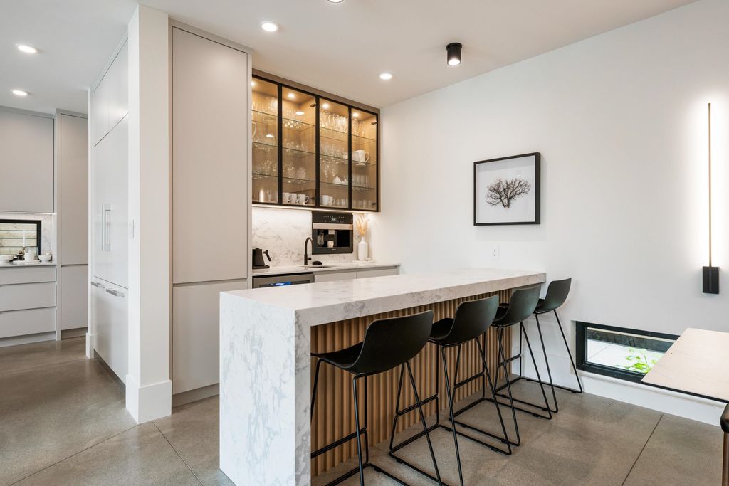 listing image 1106106755116151869