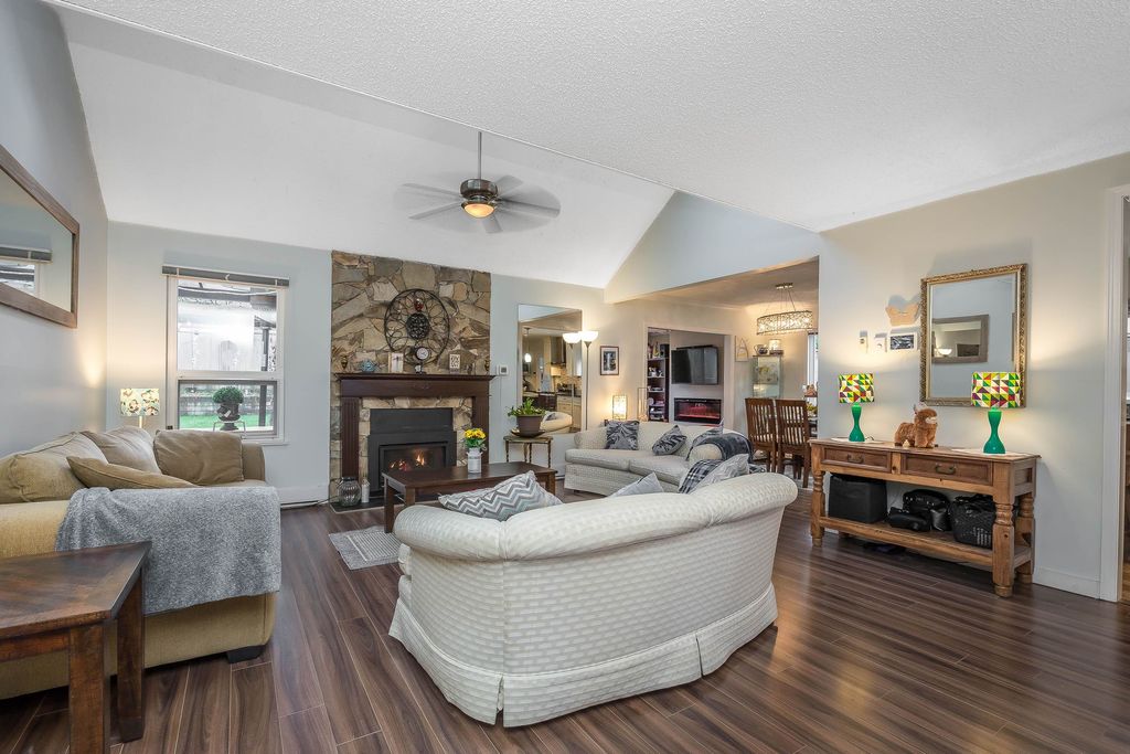 listing image 1102685331283594196