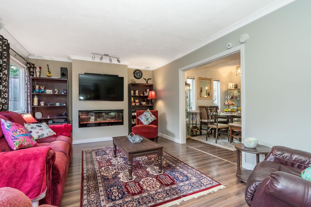 listing image 1102010912646738350