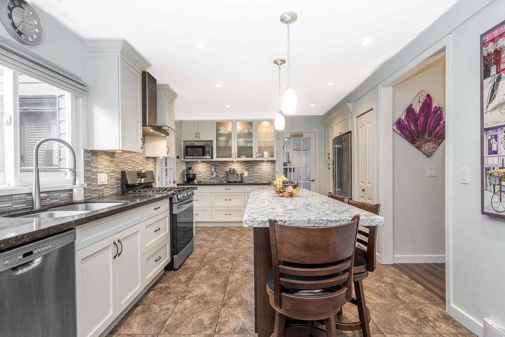 listing image 1100002864196376941