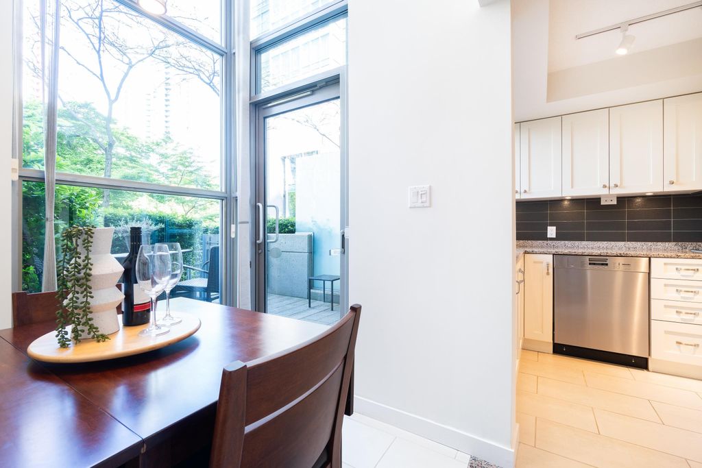 listing image 1108415197596280848