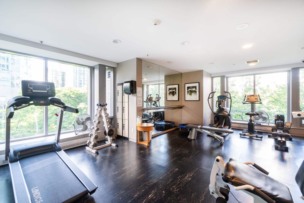 listing image 1107214932211048712