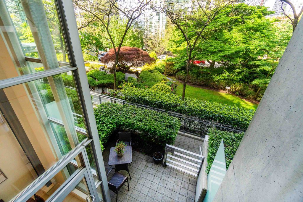 listing image 1101912680261411947