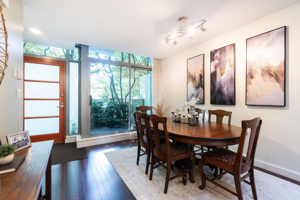 listing image 1100169840622443136