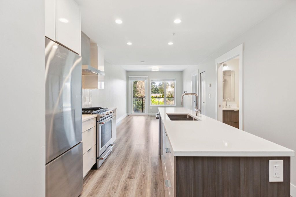 listing image 1104289112783942041