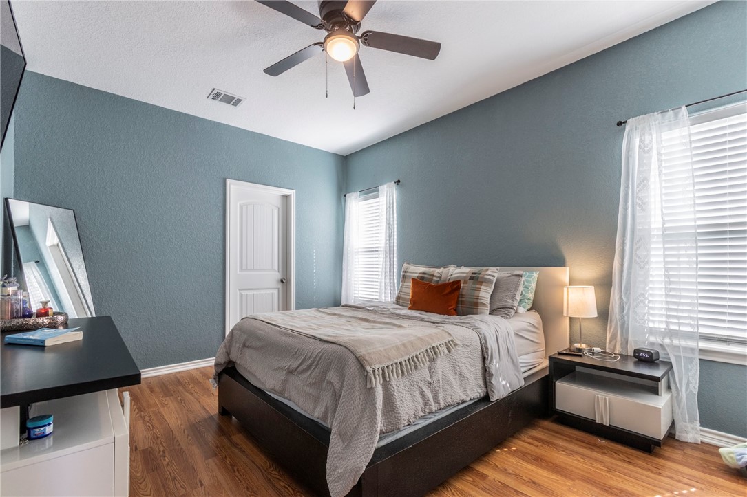 102 Ave B, Moody, Texas image 13