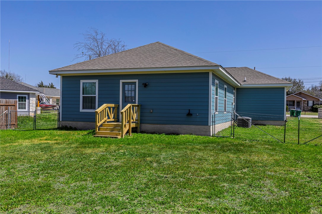 102 Ave B, Moody, Texas image 18