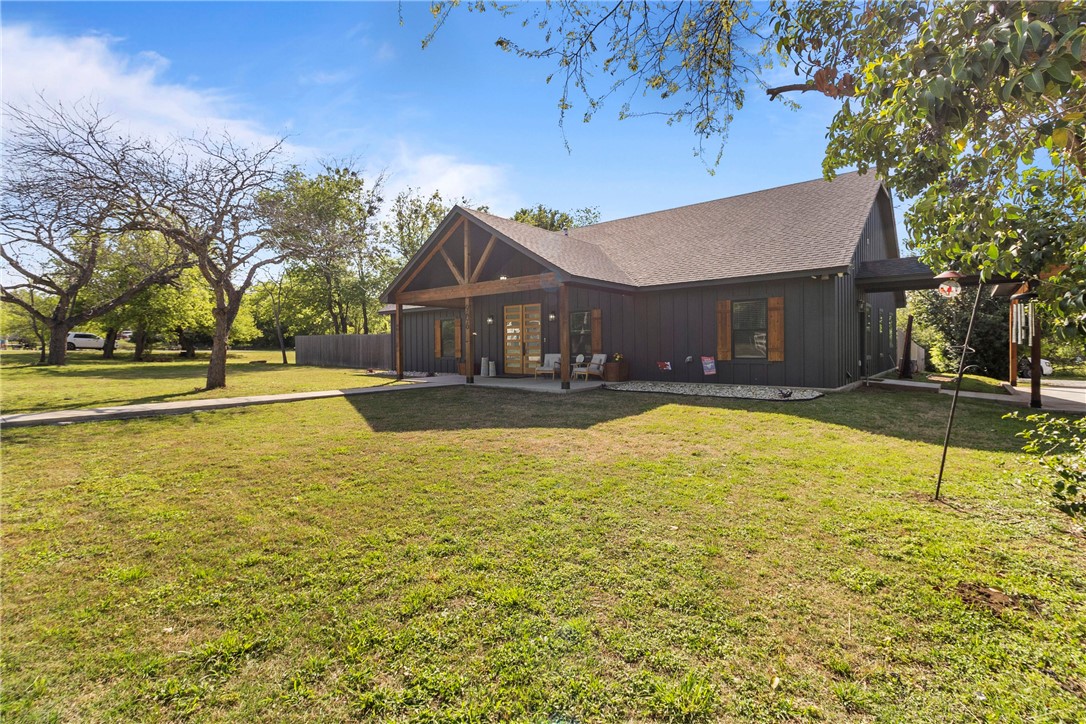906 S 3rd Street, Valley Mills, Texas image 3