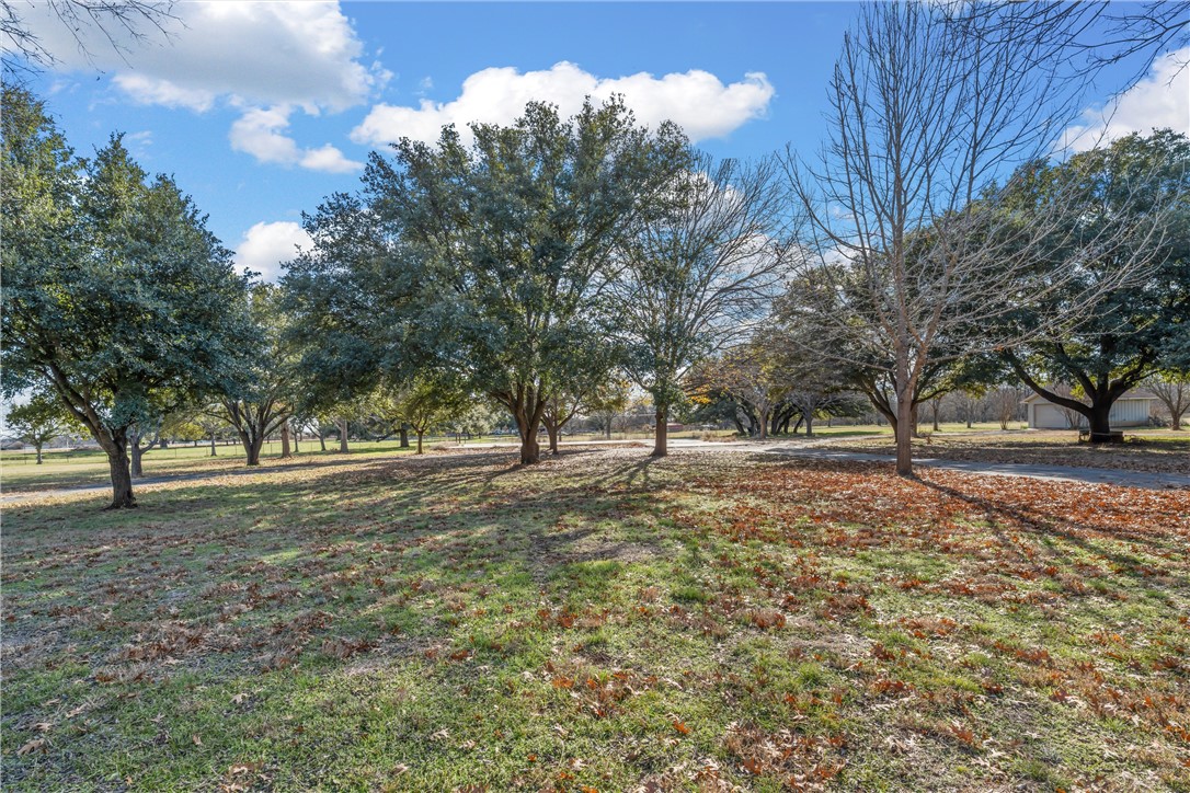 1526 Mclennan Crossing Road, Woodway, Texas image 3