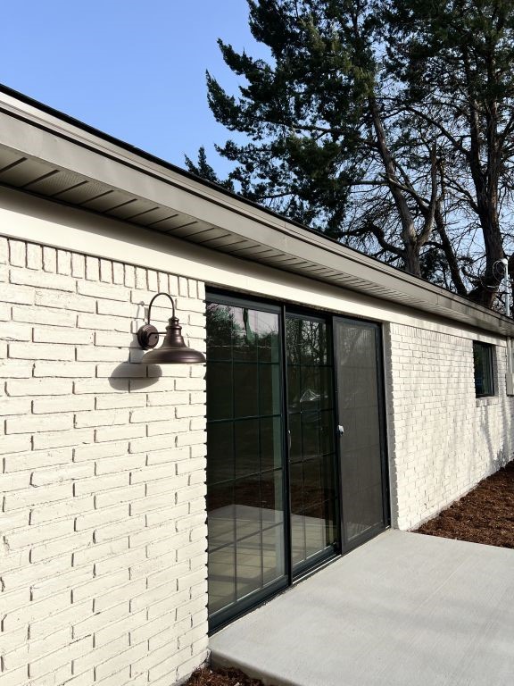 656 Falcon Drive, Woodway, Texas image 3