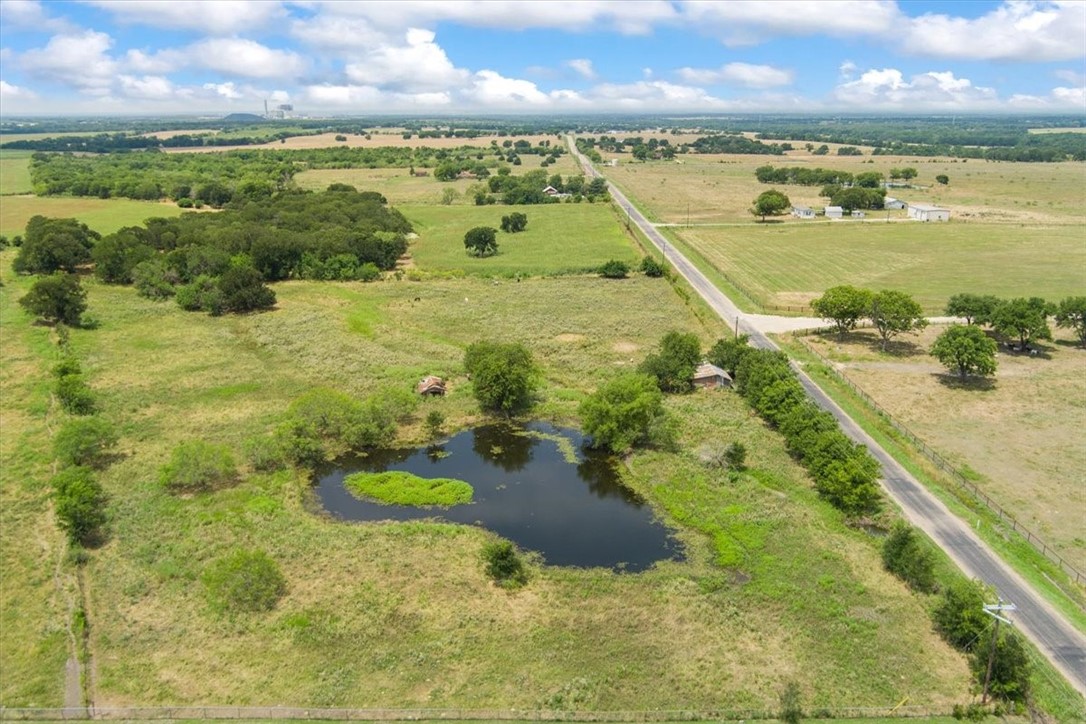 7 7 Mile Lane, Riesel, Texas image 6