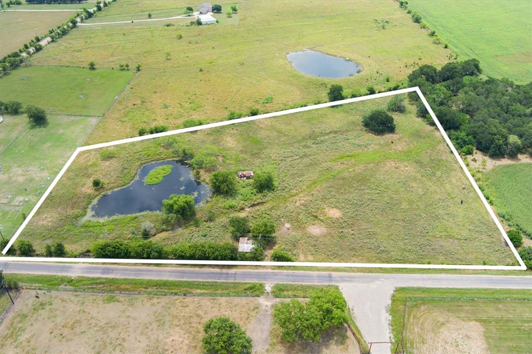 7 7 Mile Lane, Riesel, Texas image 4