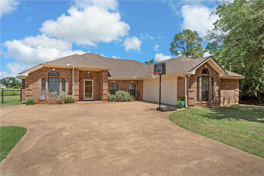 1403 Golf Course Road, Gatesville, Texas image 3