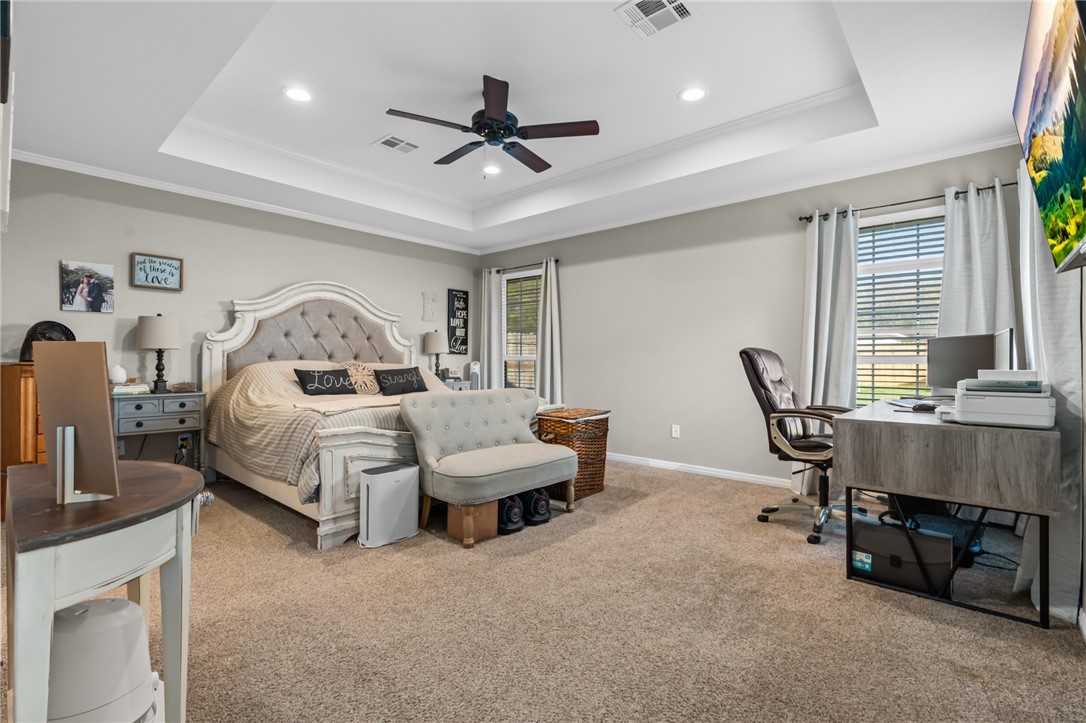 627 Wheatland Drive, McGregor, Texas image 11