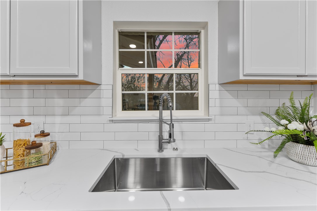 1632 N 17th Street, Waco, Texas image 8
