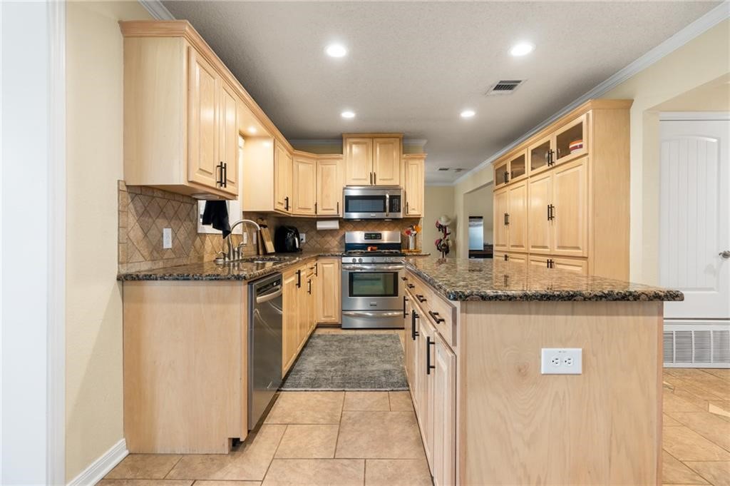 299 E Central, Lorena, Texas image 7