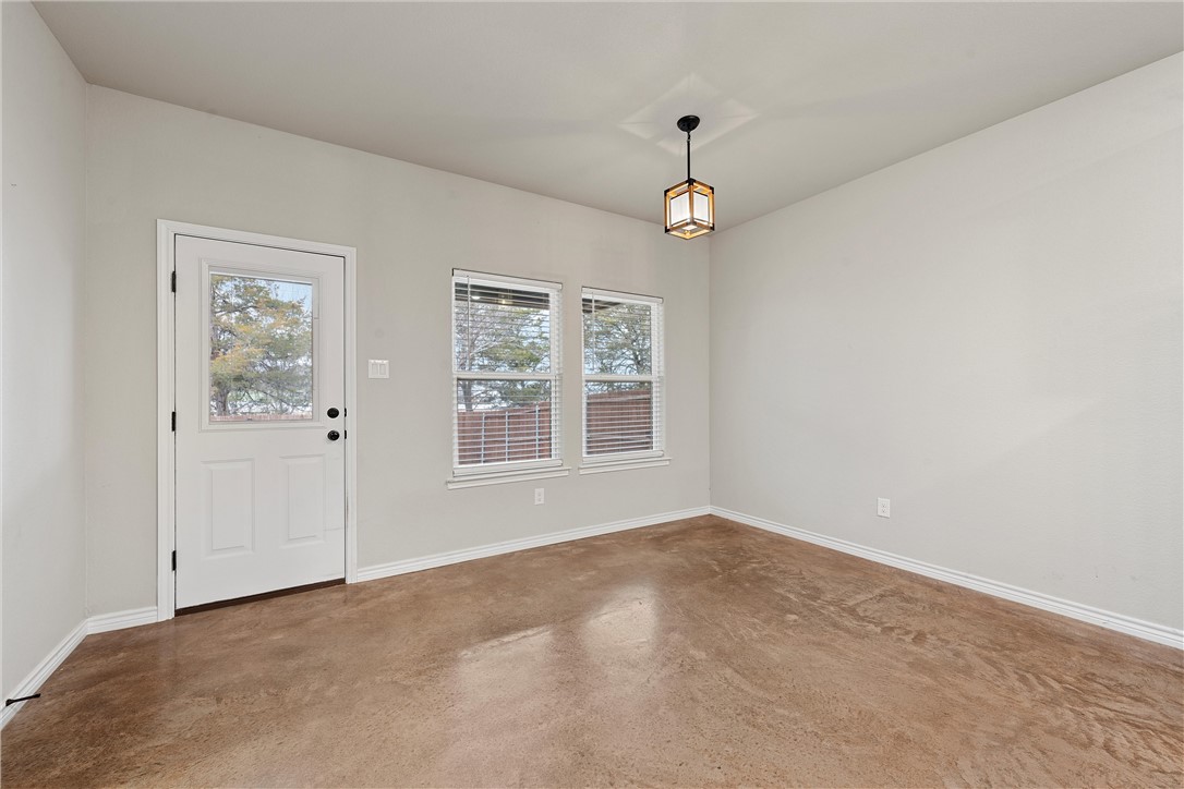 601 N College Avenue, West, Texas image 5