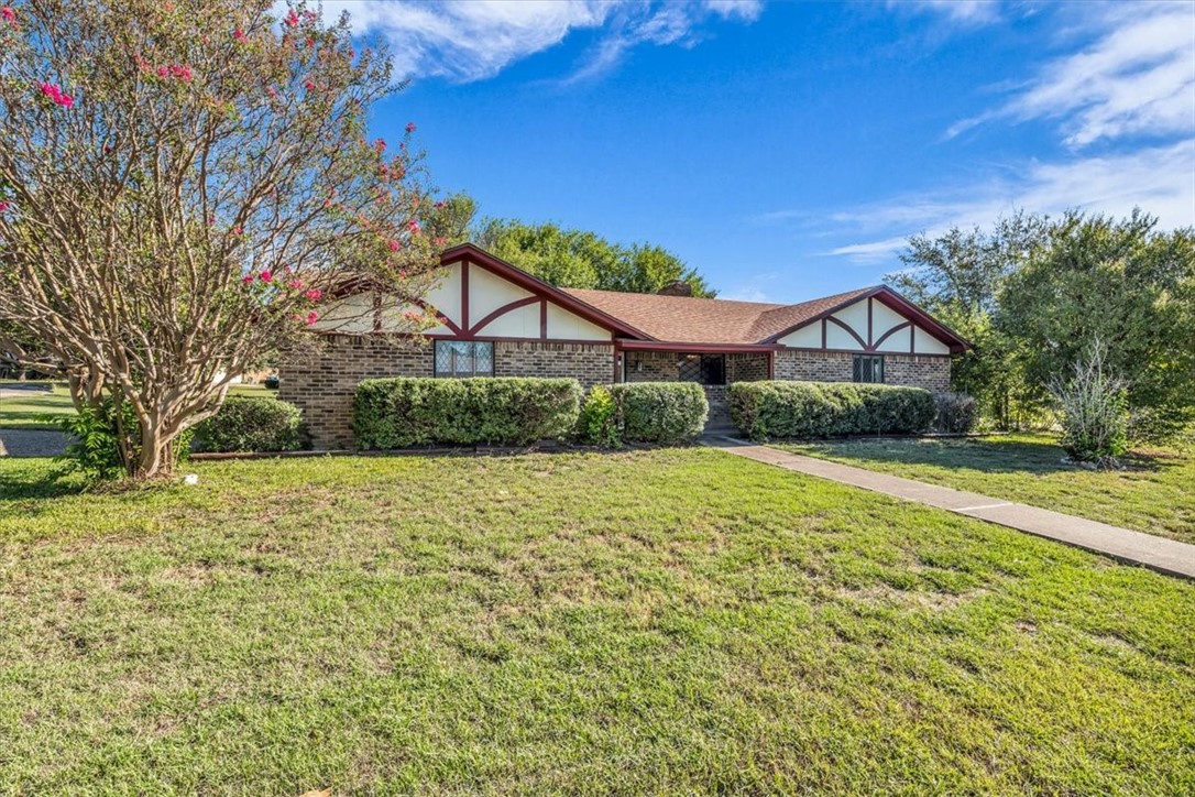 300 Hillside Drive, Hewitt, Texas image 19