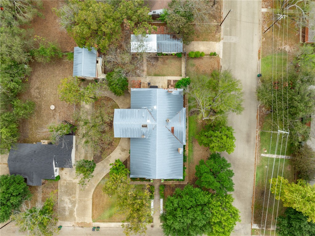 501 S Adams Street, McGregor, Texas image 3