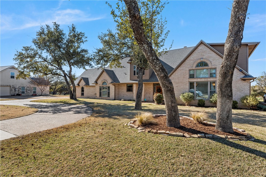 8401 Jonquil Drive, Waco, Texas image 7