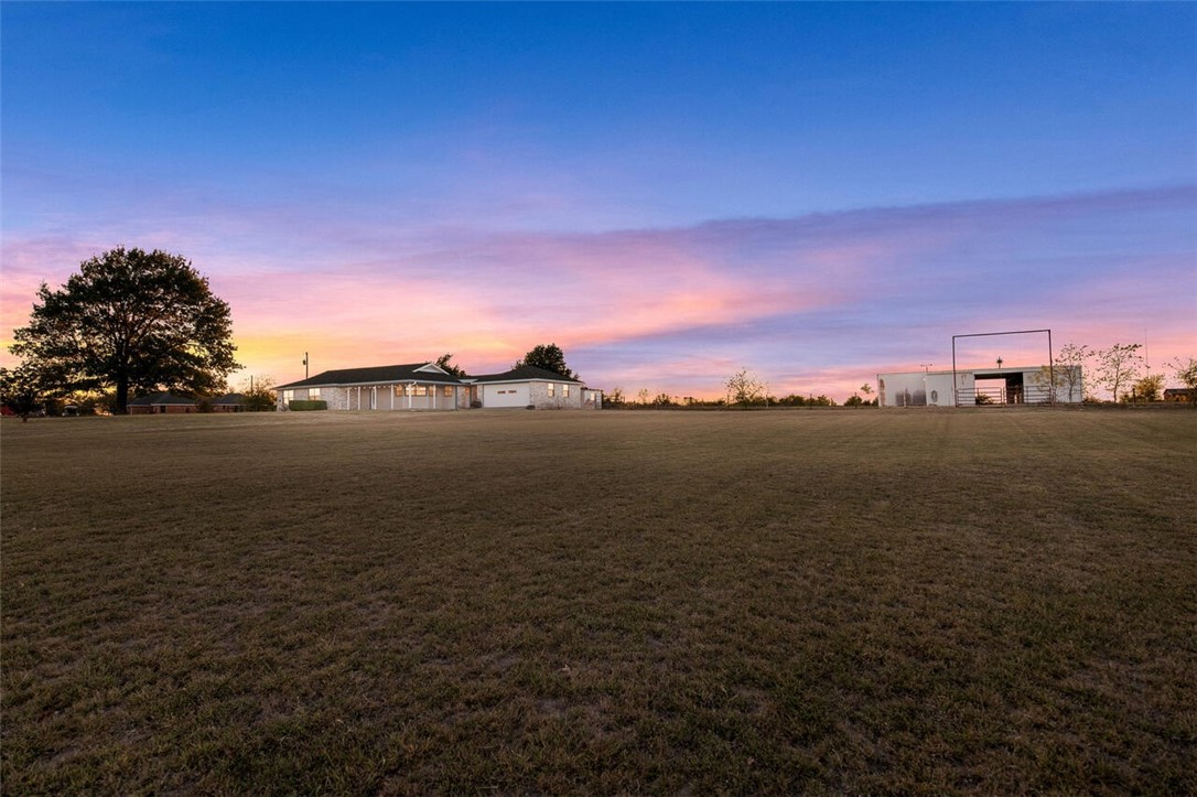 424 Westgate I Road, Eddy, Texas image 4