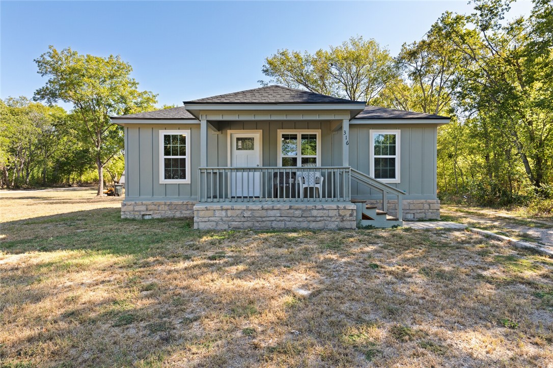 316 N Douglas Street, Mart, Texas image 1