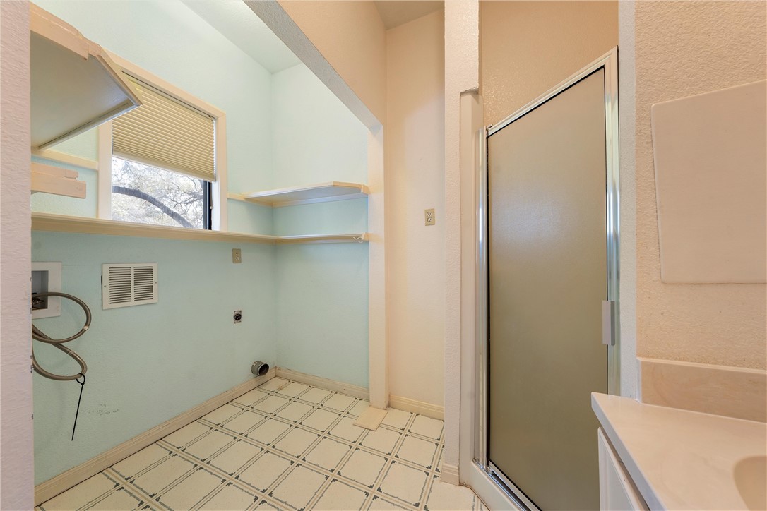 206 Brazos Oaks Drive, Waco, Texas image 14