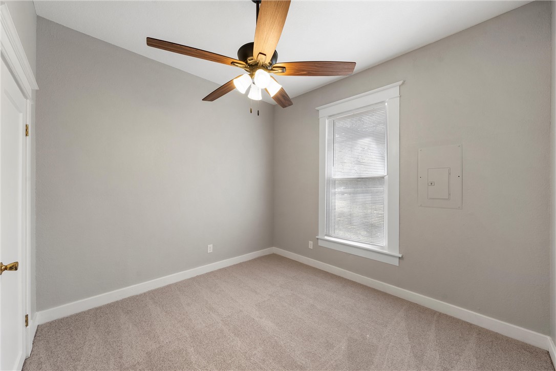 206 Brazos Oaks Drive, Waco, Texas image 18