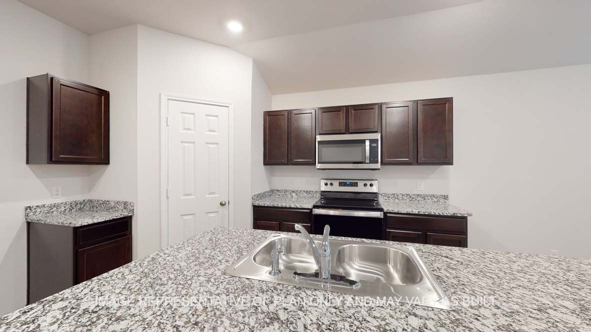 12520 Tarres Court, Lorena, Texas image 5