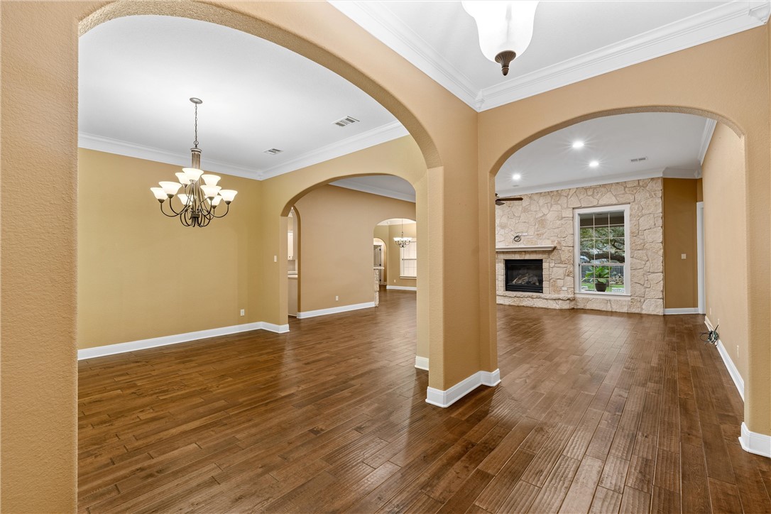 8452 Spicewood Springs Road, China Spring, Texas image 4