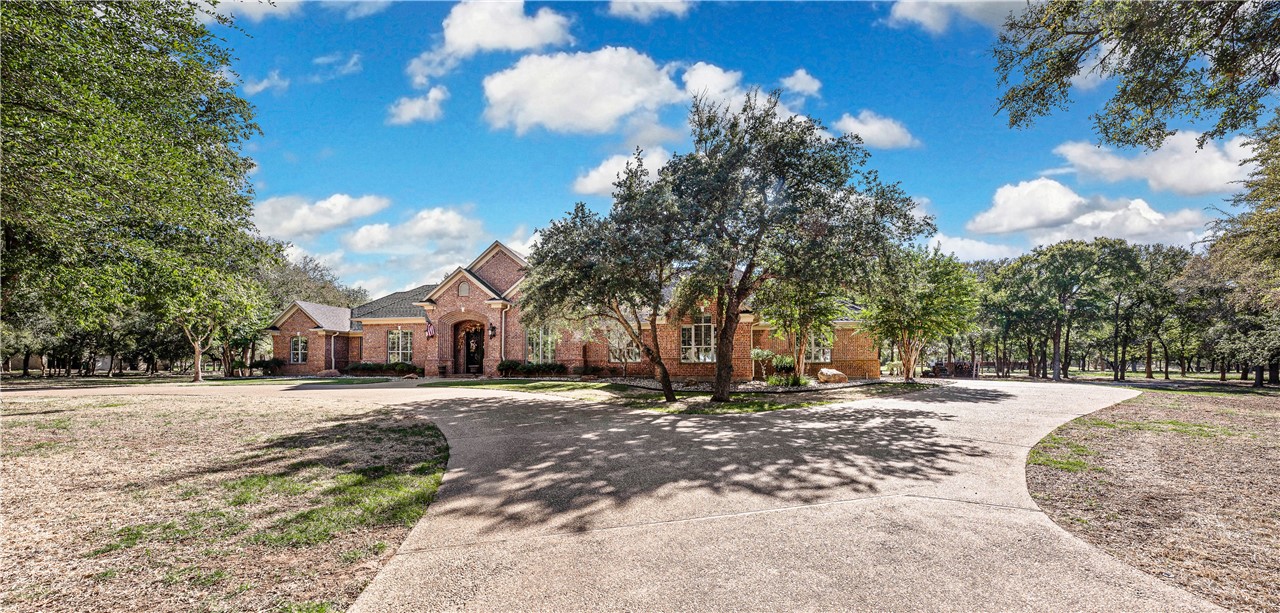 795 Winding Trail, Crawford, Texas image 7