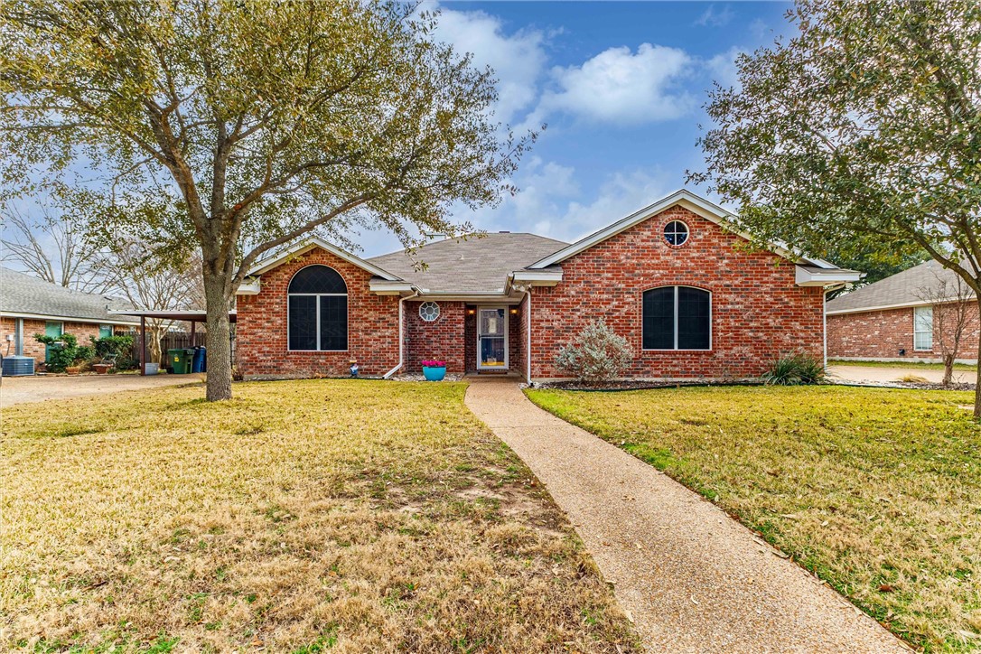 806 Crested Butte Drive, Hewitt, Texas image 1