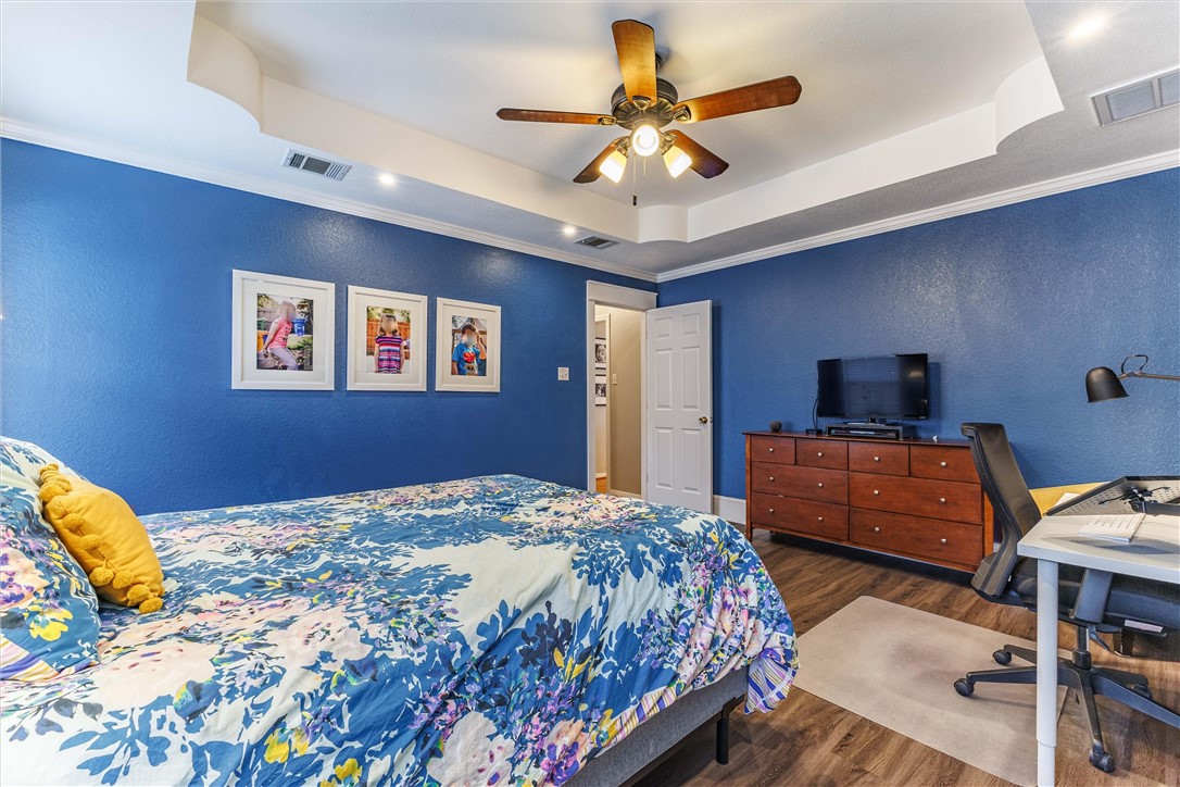 806 Crested Butte Drive, Hewitt, Texas image 17
