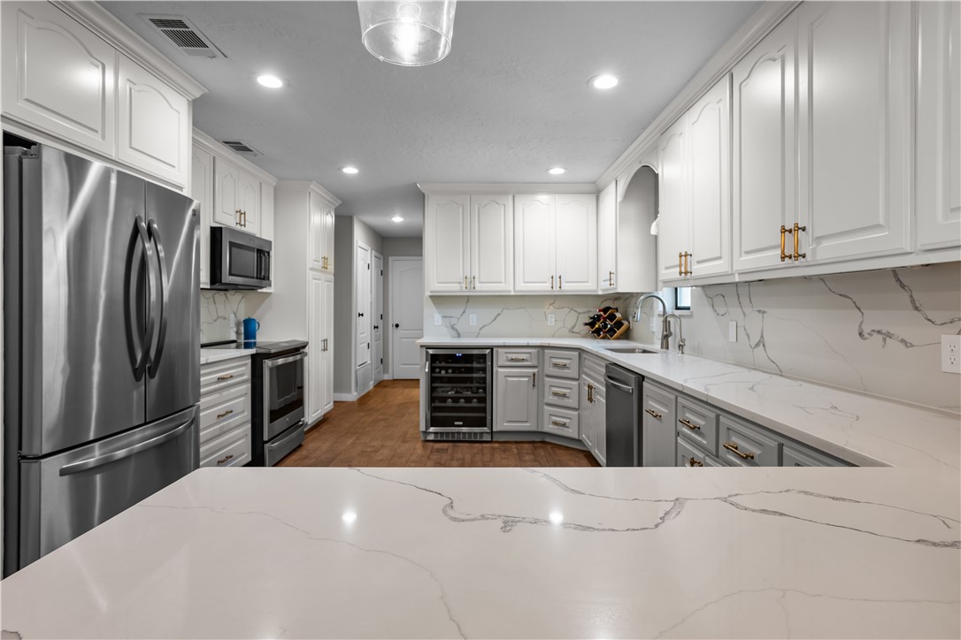 9006 Kingswood Place Pl, Woodway, Texas image 12