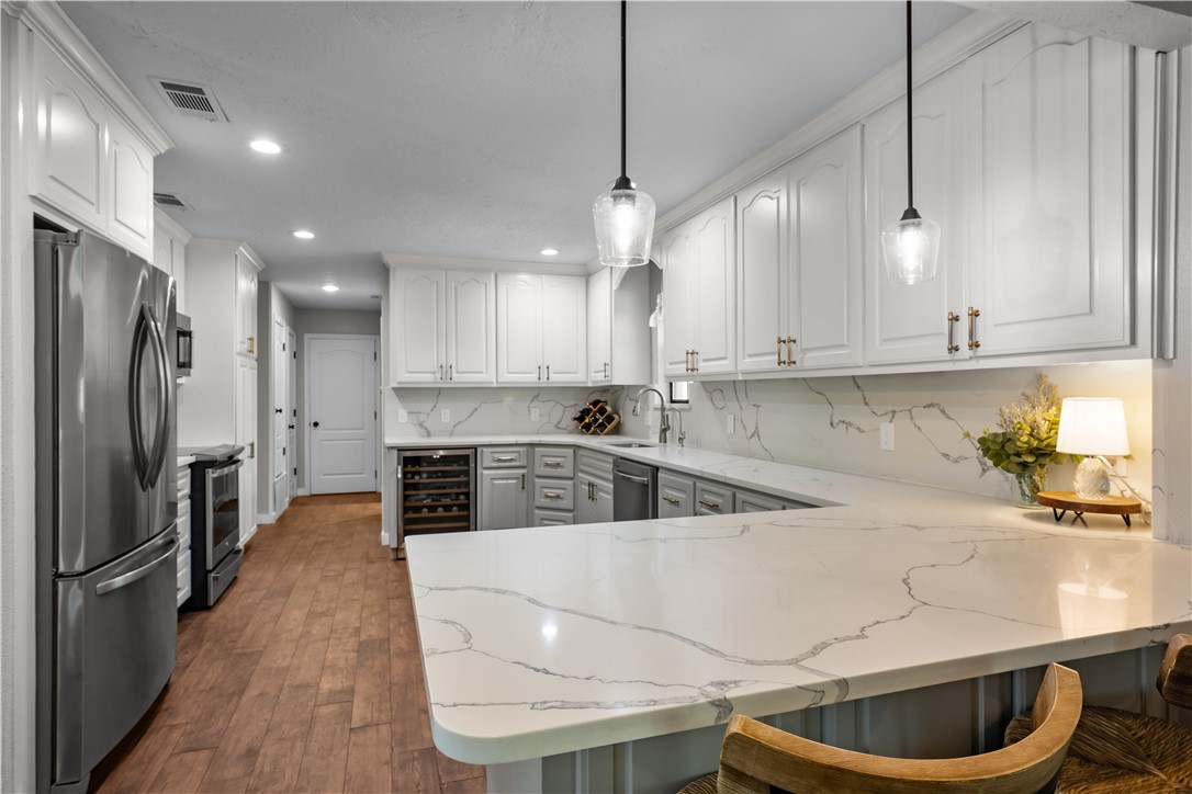 9006 Kingswood Place Pl, Woodway, Texas image 11