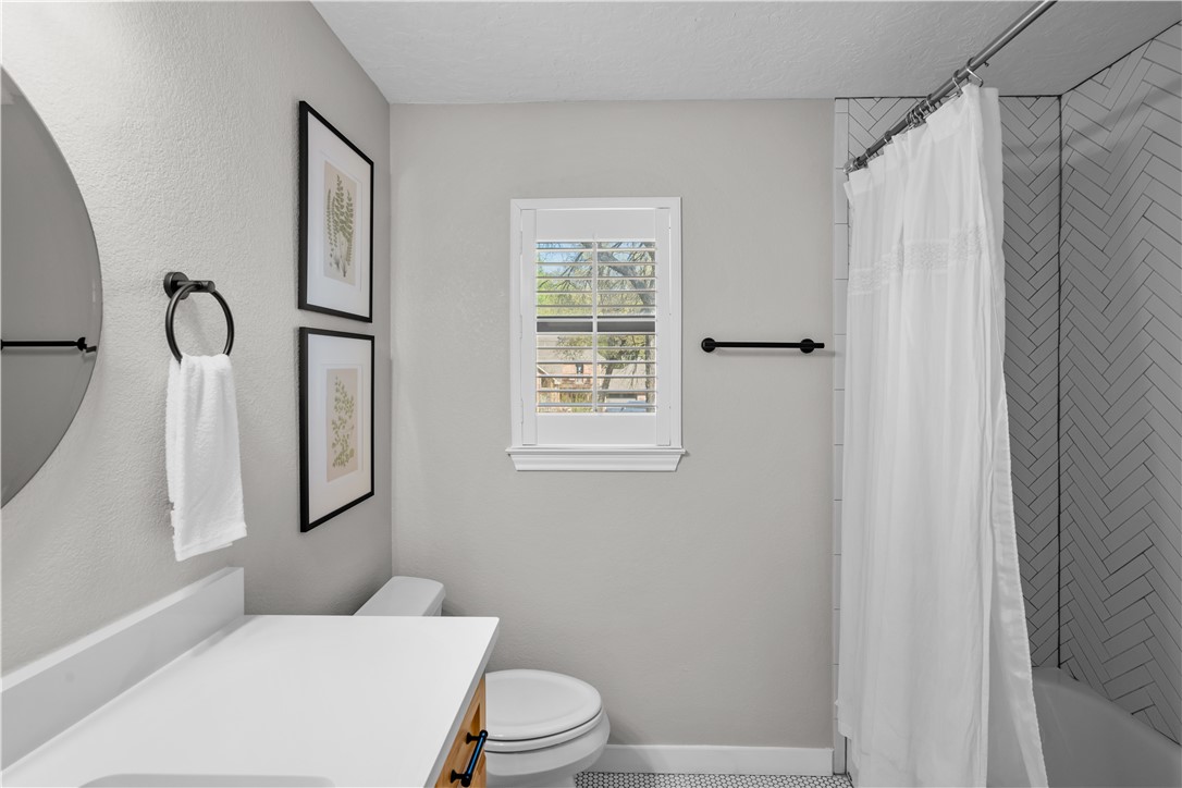 9006 Kingswood Place Pl, Woodway, Texas image 36
