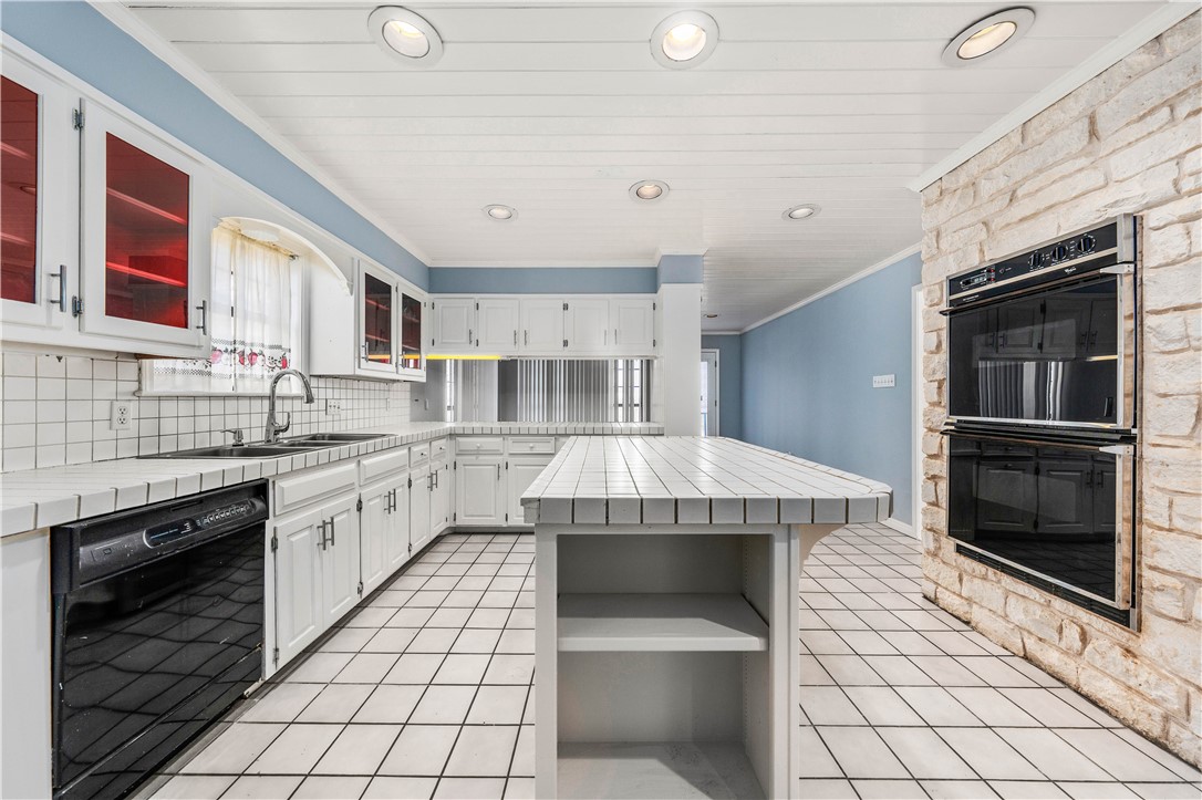 10009 Stony Point Drive, Woodway, Texas image 28