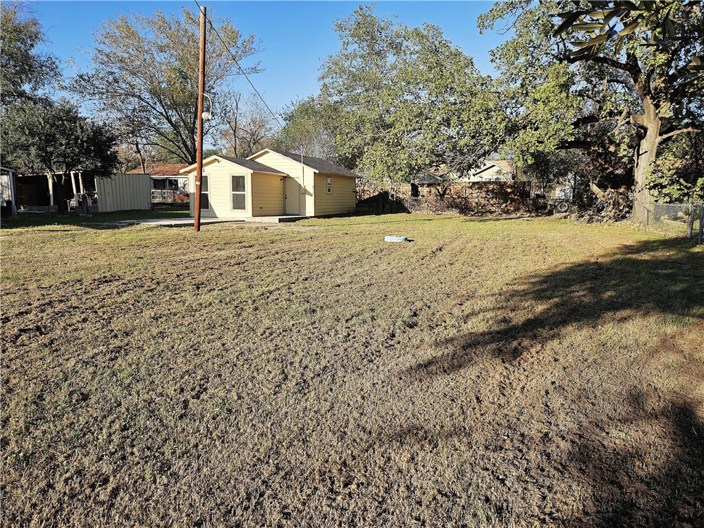 815 W State Street, Groesbeck, Texas image 2