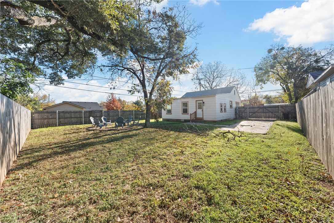 609 W 6th Street, McGregor, Texas image 14