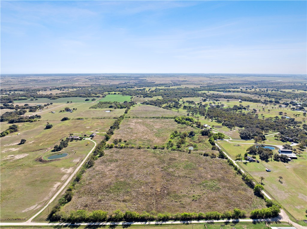 Cr 470, Lott, Texas image 6