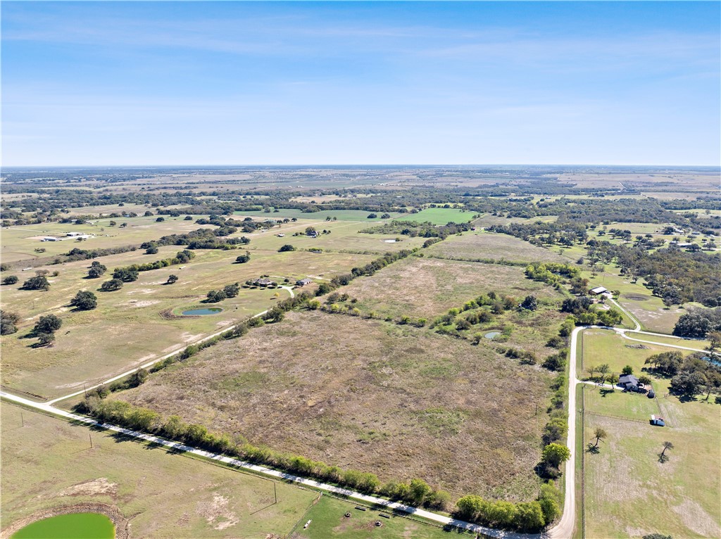 Cr 470, Lott, Texas image 3