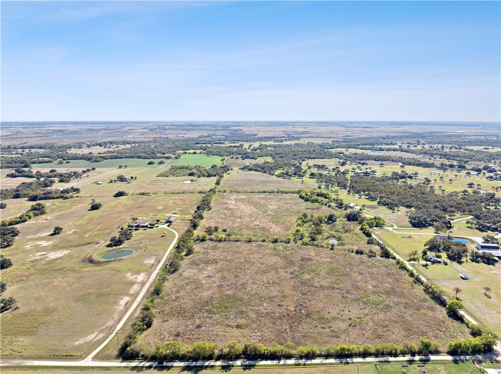 Cr 470, Lott, Texas image 4