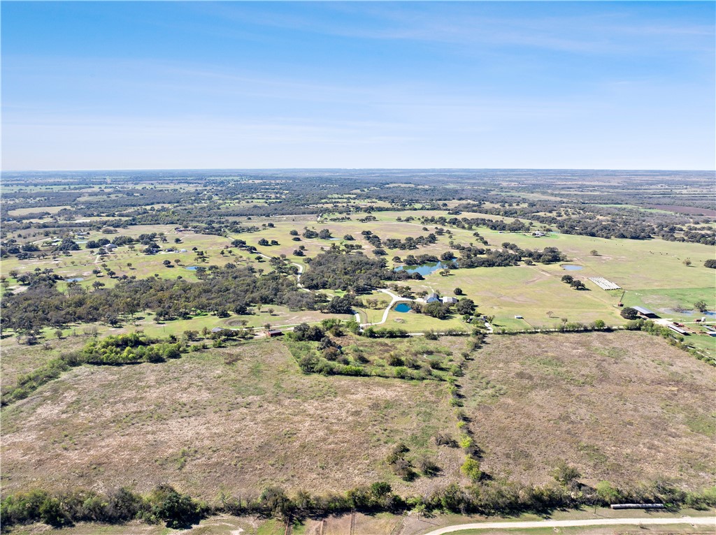 Cr 470, Lott, Texas image 16