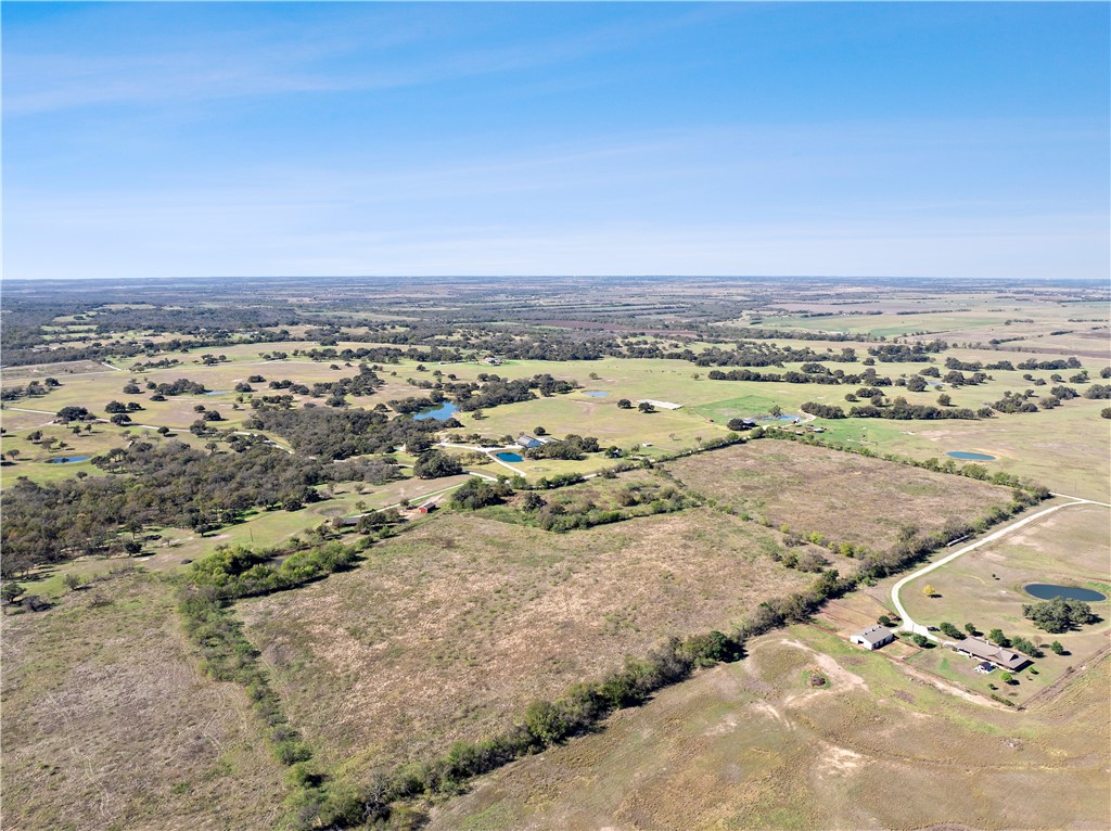 Cr 470, Lott, Texas image 9